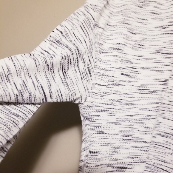 Lululemon Meant To Move Long Sleeve - Picture 7 of 11